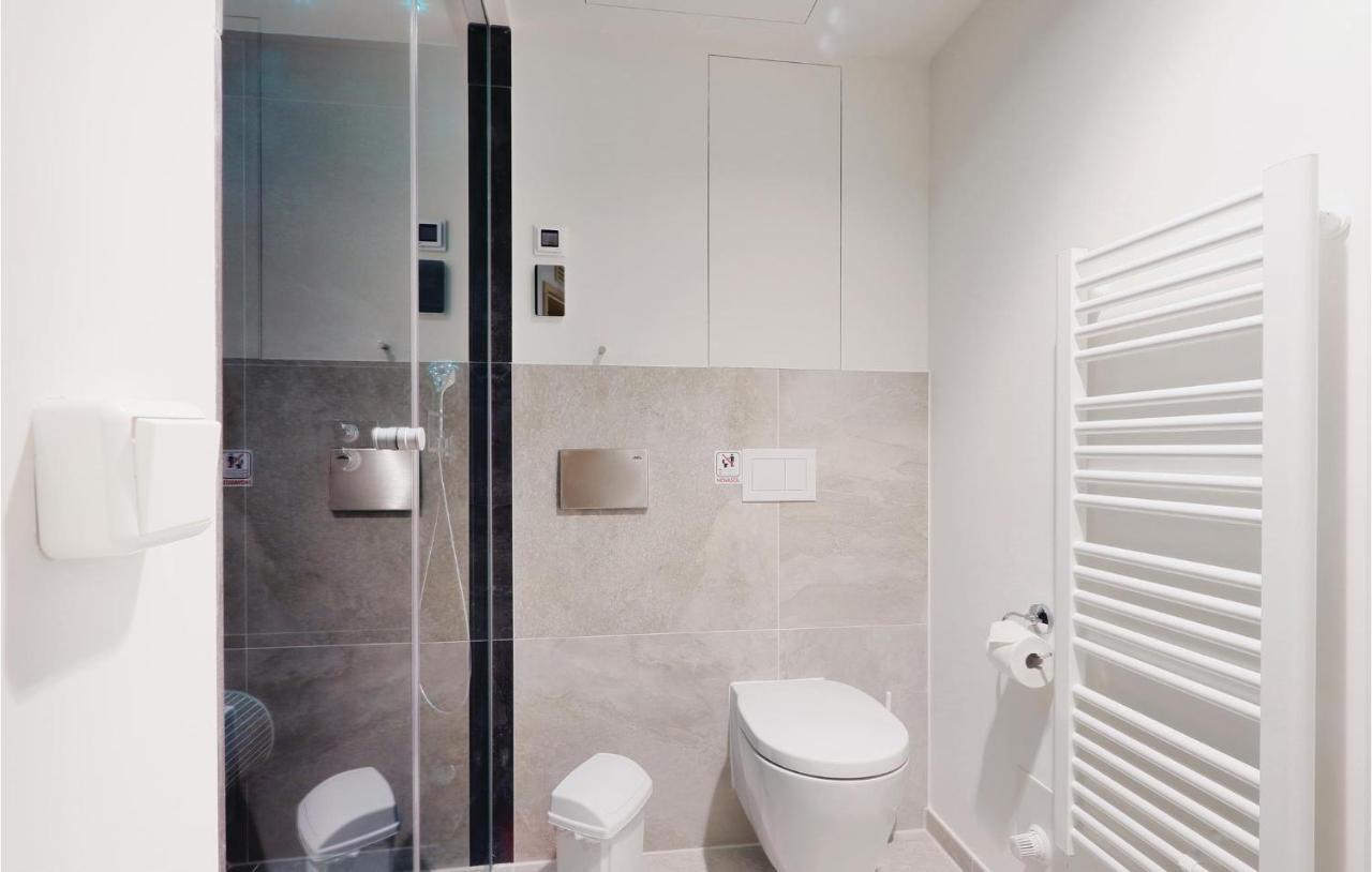 Nice Apartment In Luebeck Travemuende With Kitchen エクステリア 写真
